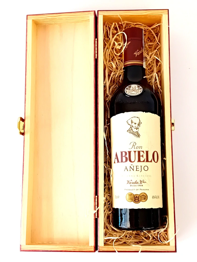 Abuelo Anejo 40% 0,7 dřevěná kazeta