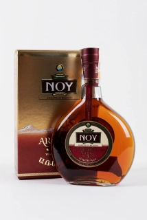 NOY Araspel 5* 40% 0,5l (karton)